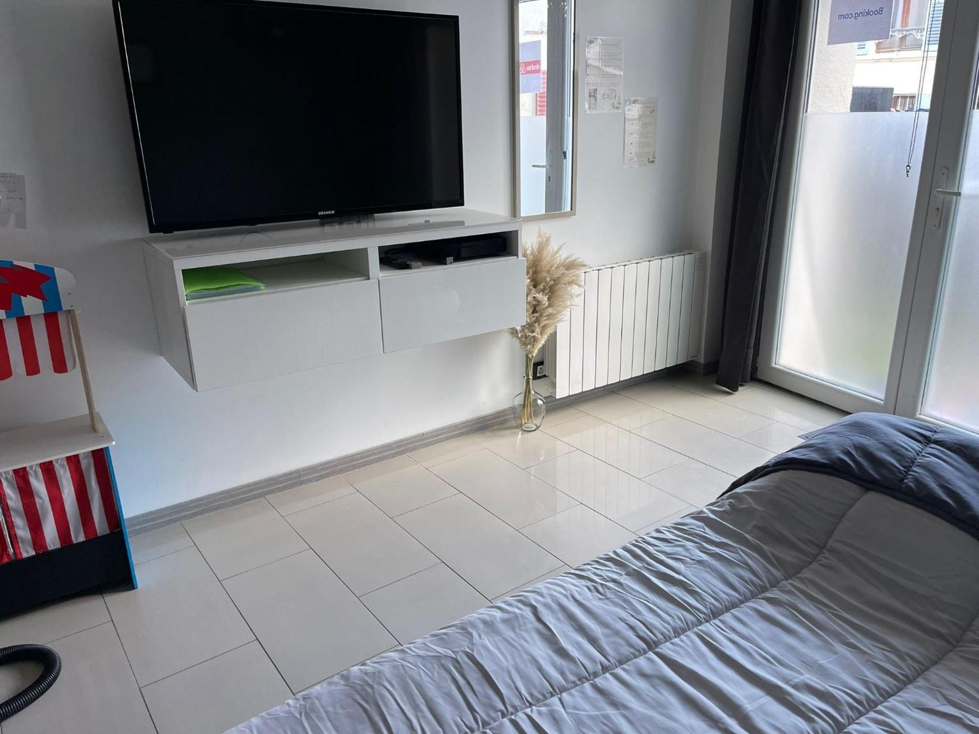 Appartement Villiers Sur Morin Proche De Disneyland Exterior photo